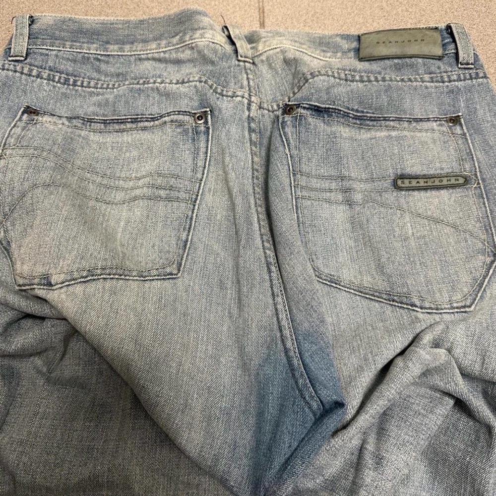 Preowned Vintage Sean John Light Blue 5-Pocket Jeans
Size: 38" W x 32" L - Picture 4 of 6